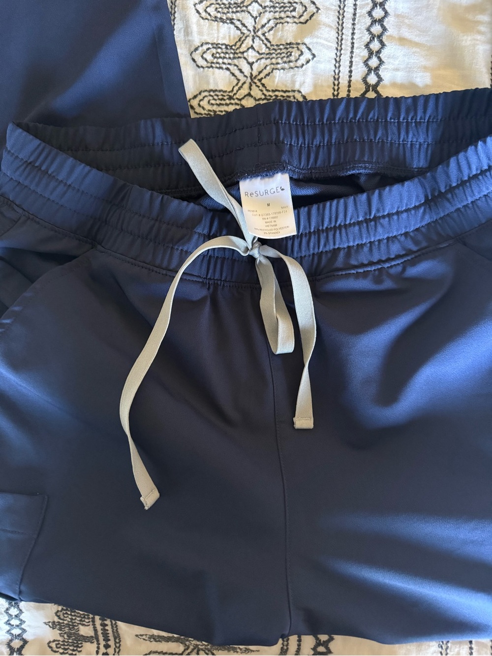 Women's Navy Blue scrub set - Picture 3 of 5